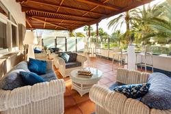 Gran Canaria - Melia Tamarindos Hotel. The Level lounge.
